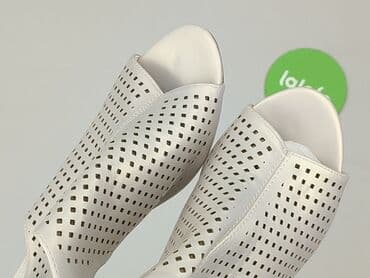 jakie buty do srebrnej sukienki: Босоніжки жіночі, 39 на lalafo.pl — 5 jakie buty do srebrnej sukienki: Босоніжки жіночі, 39 — 5