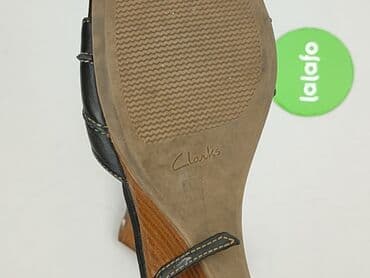 beżowe buty na koturnie ccc: Clarks, Sandały damskie, 38 — 5