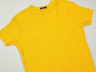 pull and bear pull and bear pull and bear: Bershka, Футболка жіноча, розмір S — 1