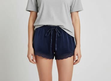 komplet welurowy krótkie spodenki: Hunkemoller, Szorty damskie, rozmiar XS — 1