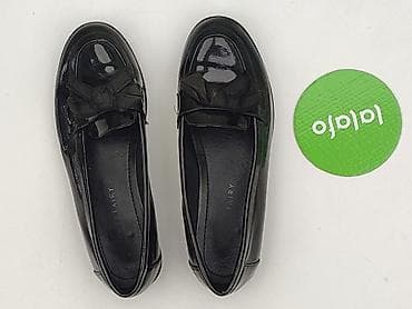 klapki łapy: Czarne lakierowane mokasyny damskie Jenny Fairy - Klasyczny fason — 2