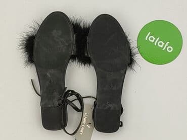 kozaki na grubej podeszwie ccc: Sandały damskie, 38 — 3