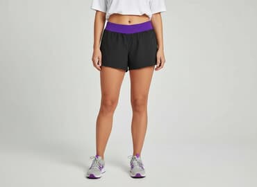 czarna koszula i krótkie spodenki: Szorty damskie, rozmiar 2XL — 1