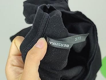 pull and bear wyprzedaz: Bershka, Bluzka damska, rozmiar M — 7
