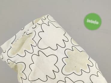 Pillowcases: Biała poszewka na poduszkę z beżowo-białym wzorem w chmurki. Materiał — 4