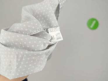 modne bluzki z bufiastymi rękawami: Bluzka damska, rozmiar M — 4