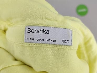 pull and bear biale spodnie: Bershka, Bluzka damska, rozmiar M — 4