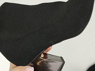 stradivarius baleriny: Ботильйони та черевики жіночі, розмір 40 на lalafo.pl — 7 stradivarius baleriny: Ботильйони та черевики жіночі, розмір 40 — 7