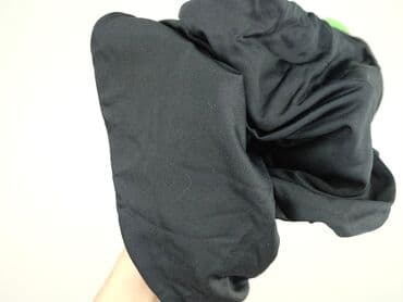 białe t shirty z czerwonem napisem: Women`s T-shirt, size S (EU 36) — 4