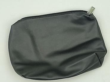 Accessories: Czarna kosmetyczka damska z zamkiem - Praktyczna kosmetyczka w — 1