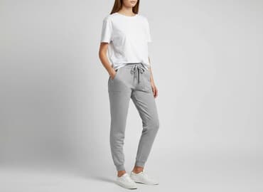 spódnice dresowe mini: Mohito, Spodnie dresowe damskie, rozmiar 2XS — 1