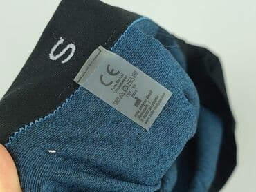 tech ubrania: T-shirt sportowy dla mężczyzn, rozmiar S — 4