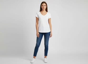 clockhouse basics t shirt: Clockhouse, Women`s T-shirt, size S — 1