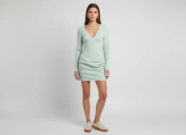 biala sukienka pretty little thing: PrettyLittleThing, Sukienka damska, rozmiar 2XS — 6