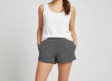 krótkie spodenki kobiece: H&M, Szorty damskie, rozmiar XS — 1