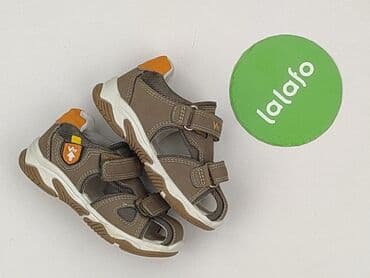 bialy top reserved: Sandałki 22, Używany — 2