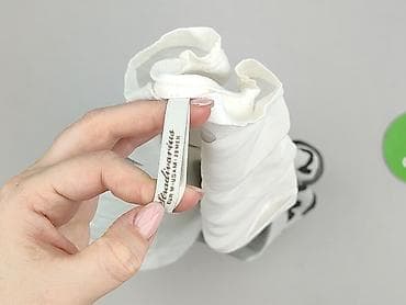 koszulki hooligans: Stradivarius, T-shirt damski, rozmiar M — 6