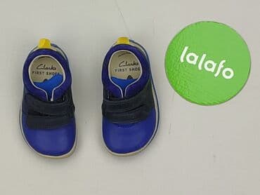 marynarki pull and bear: Buciki niemowlęce, Clarks, 19, stan - Idealny — 2