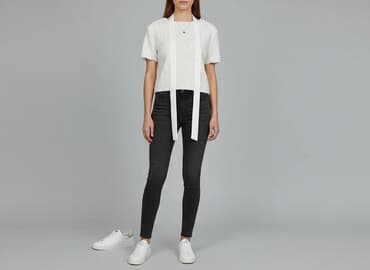 sukienki na wesele z bolerkiem: Kardigan damski, rozmiar M — 1