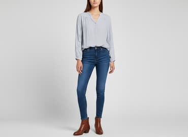 reserved bluzka z dekoltem v: Reserved, Bluzka damska, rozmiar M — 1