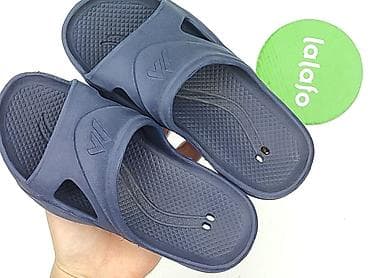 spodnie hello kitty: Klapki 31, Używany — 5