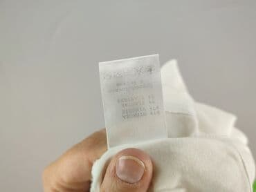 czarne t shirty damskie w serek: T-shirt damski, rozmiar S — 5