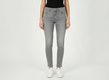 tanie jeansy rurki damskie: H&M, Jeansy damskie, rozmiar M — 6