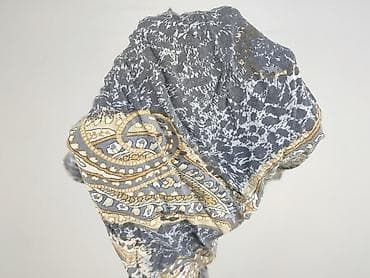 bluza tupac pull and bear: Women's blouse, size S — 4