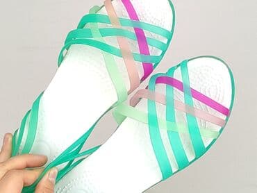 дешеве жіноче взуття: Crocs, Sandały damskie, 39, stan - Idealny — 6