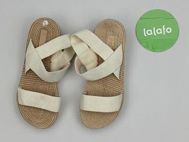 sandały na koturnie z pomponami: Sandały damskie, rozmiar 39 — 2