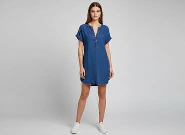 krótkie spodenki ogrodniczki damskie: PULL&BEAR, Sukienka damska, rozmiar S — 6