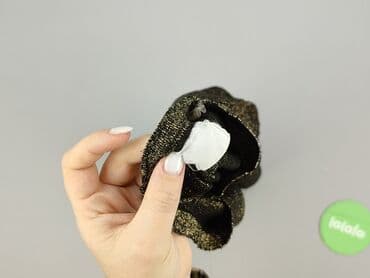 sweter z dekoltem v: Sweter damski, M — 5