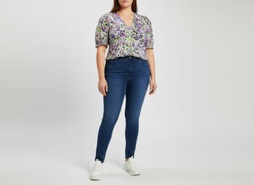 sukienki duże rozmiary dla puszystych: New Look Curves, Bluzka damska, rozmiar 4XL — 7