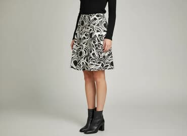 spódnice z 4 klinów: Spódnica damska, rozmiar S — 1