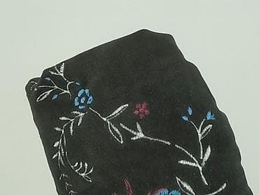 pull and bear bluzki damskie: Reserved YFL, Bluza damska
, rozmiar S — 6