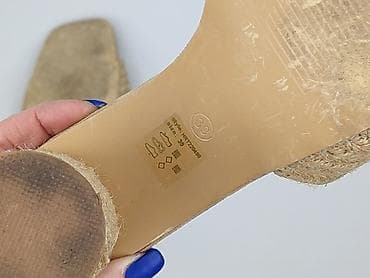 born2be biale buty: Klapki damskie, rozmiar 39 — 5