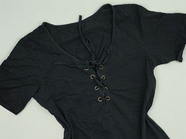 czarne t shirty damskie w serek: T-shirt damski, rozmiar S — 1