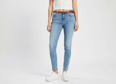 dżinsy z dziurami bershka: Bershka, Jeansy damskie, rozmiar 2XS — 6