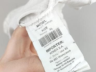 Ubrania damskie: T-shirt damski, rozmiar XL — 4