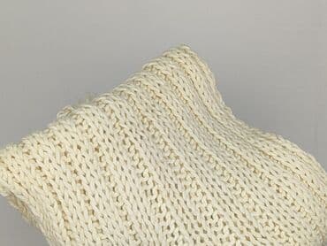 h: Scarf, Female, condition - Very good — 4
