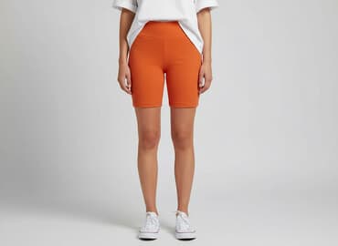 biala koszula i kolarki: Szorty damskie, rozmiar S — 1