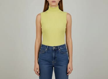 bluzki prążkowane białe: Bluzka damska, rozmiar S — 6