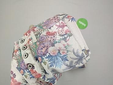 bluzy wiosenne: Damskie spodnie w kwiatowy wzór - Krój: dopasowany, nogawki — 4