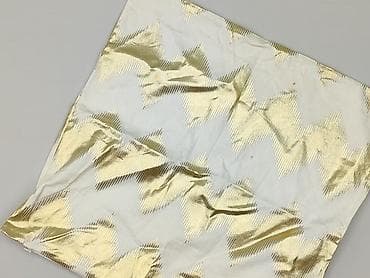 zegarek: Poszewka dekoracyjna na poduszkę – złoty wzór zygzak na białym tle - — 1