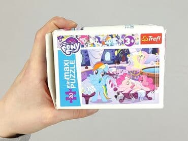 czarne pikowane sandały: Puzzle dla Dzieci, stan - Idealny — 4