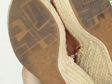 sandały koturna ccc: Sandals for women, size 37 — 6