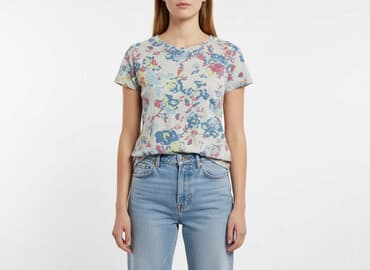 44 t shirts: Women`s T-shirt, size L — 5