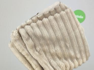used item: Beżowa poszewka na poduszkę dekoracyjną z miękkiego, prążkowanego — 5
