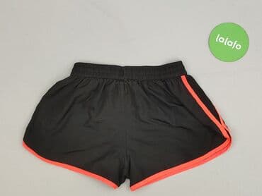 krótkie spodenki i czarne adidasy: Shorts for women, size L — 3