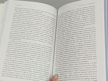 Książki: Książka, gatunek - Literatura faktu, stan - Idealny — 3